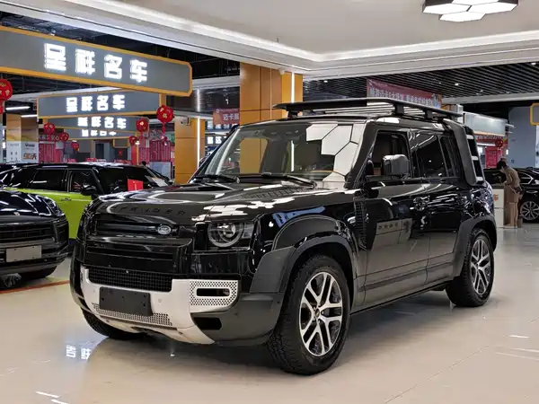 Land Rover Defender 2023