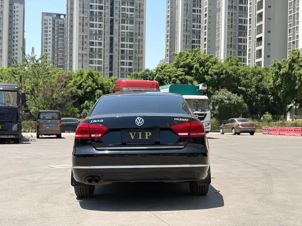 Volkswagen Passat 2015 — фото 12