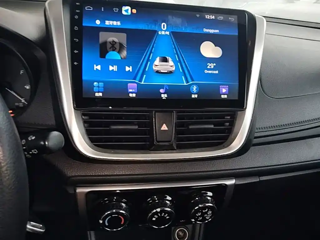 Toyota Yaris L 2021 — фото 13