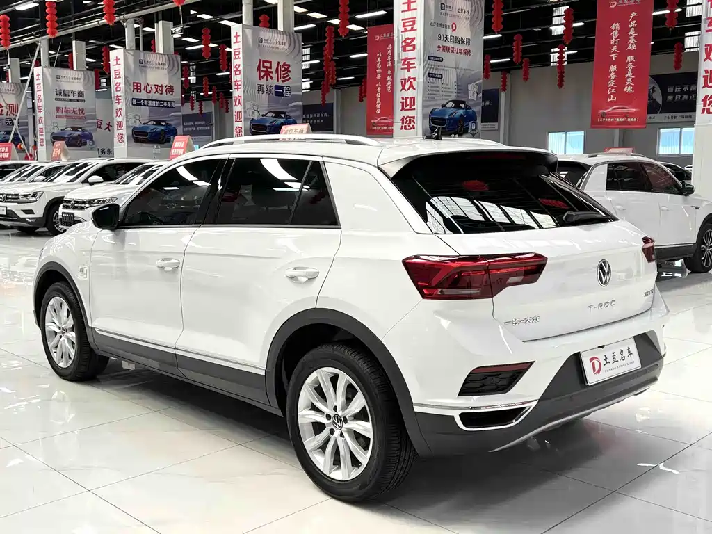 Volkswagen T-Roc 2023 — фото 6