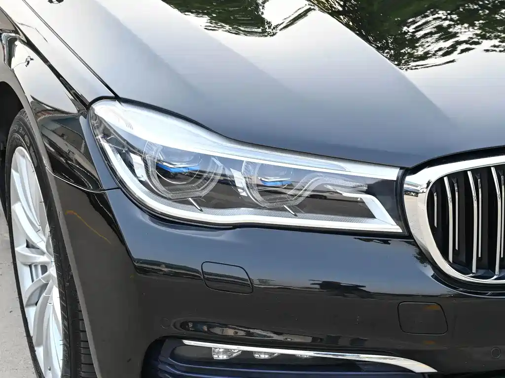 BMW 7 Series 2016 — фото 13