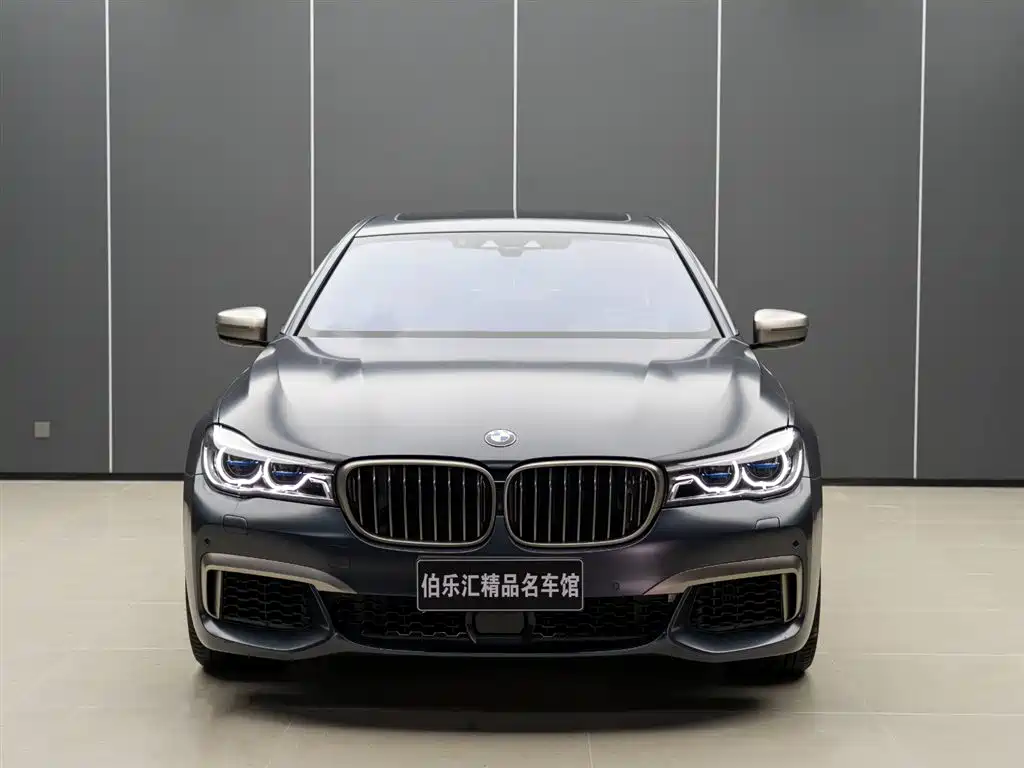 BMW 7 Series 2018 — фото 2