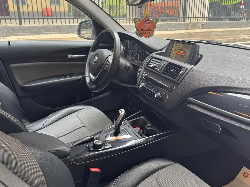 BMW 1 Series 2015 — фото 9