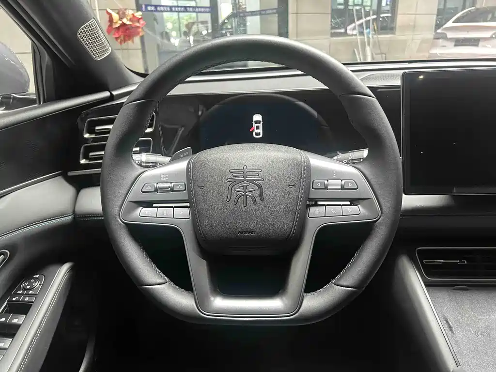 BYD Qin L 2025 — фото 6