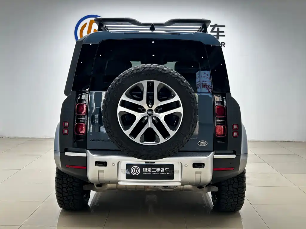 Land Rover Defender 2021 — фото 23