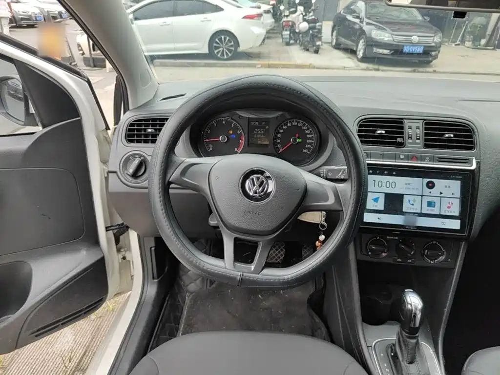 Volkswagen Polo 2018 — фото 11