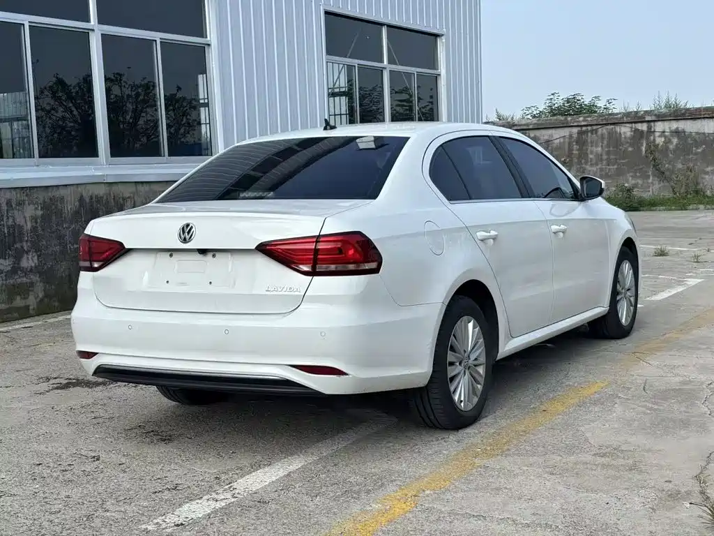 Volkswagen Lavida 2022