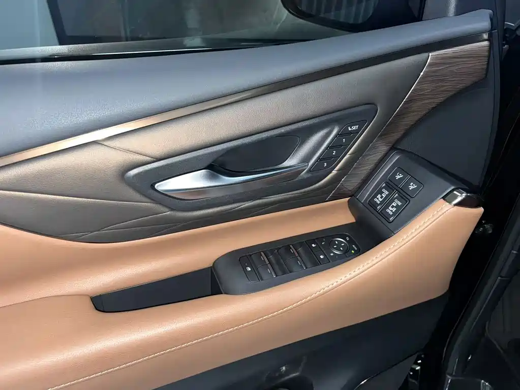 Toyota Vellfire 2025 — фото 16
