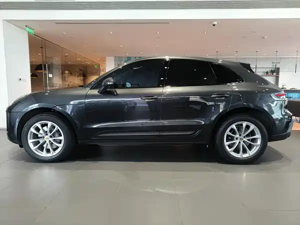 Porsche Macan 2022