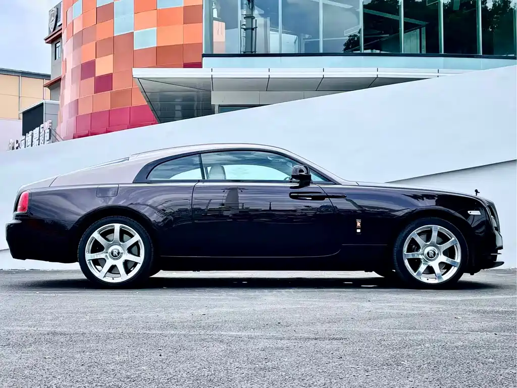 Rolls-Royce Wraith 2015 — фото 10
