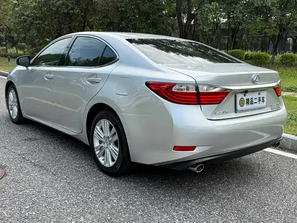 Lexus ES 2013