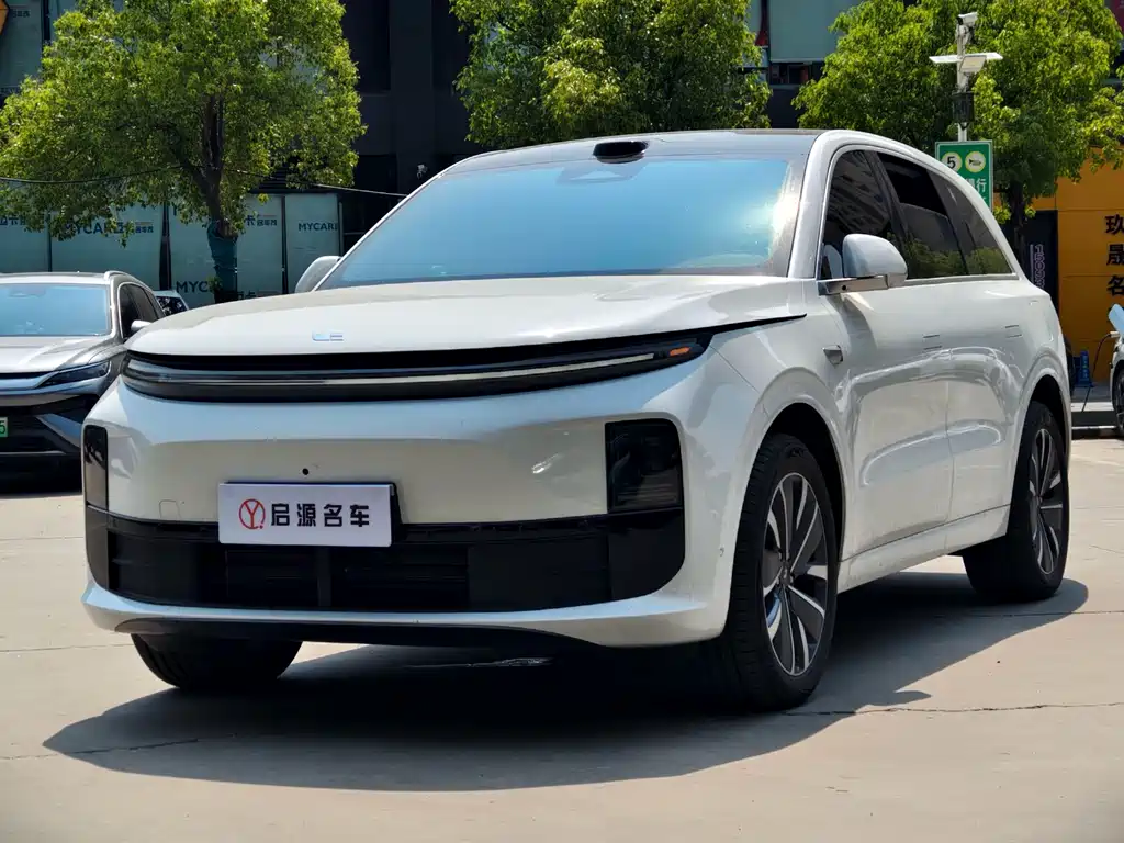 Li Auto Li L6 2025