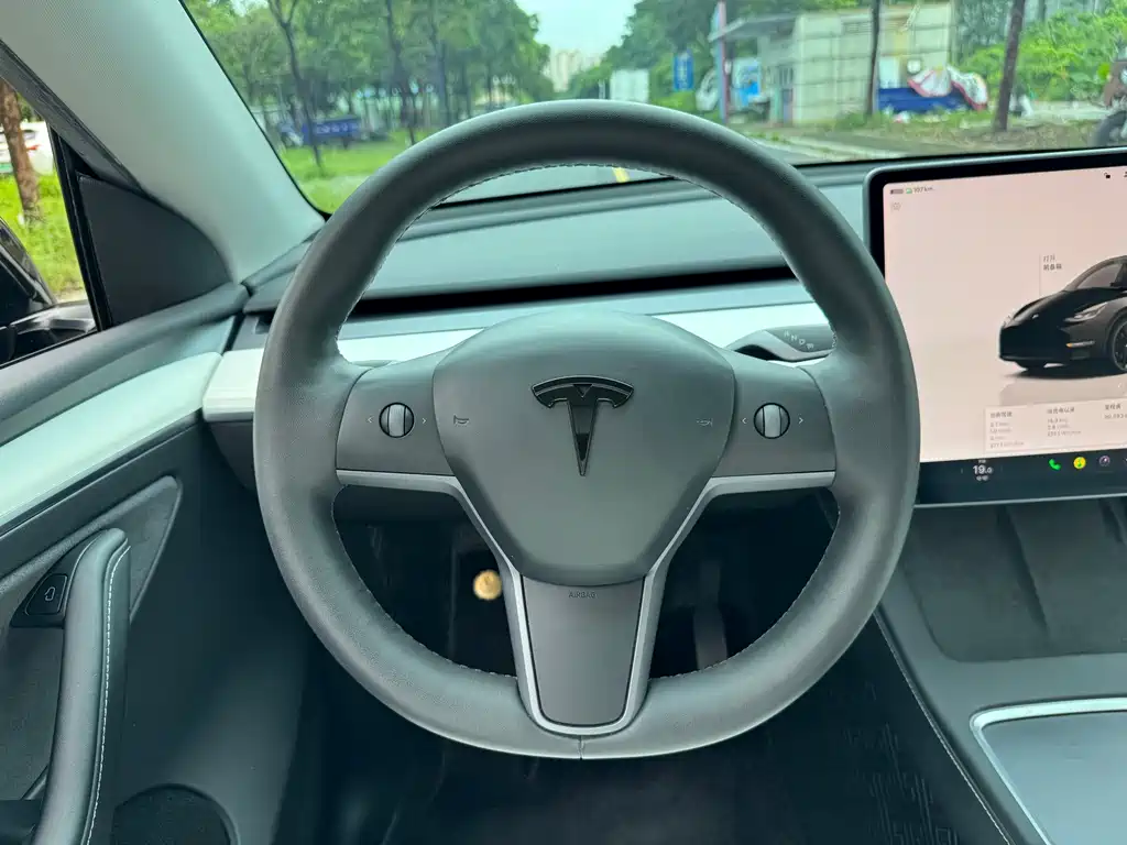 Tesla Model Y 2022 — фото 4