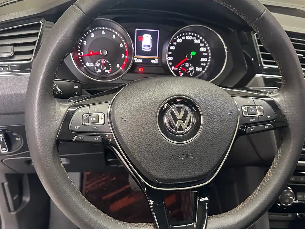 Volkswagen Tiguan L 2019 — фото 15