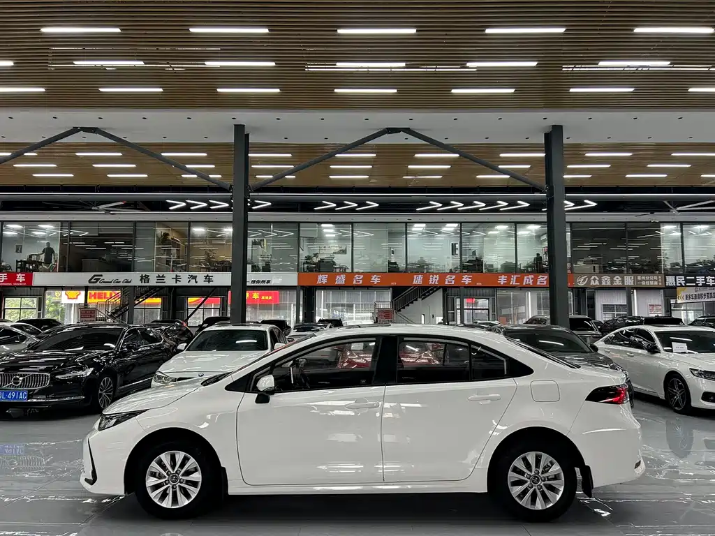 Toyota Corolla 2020 — фото 16