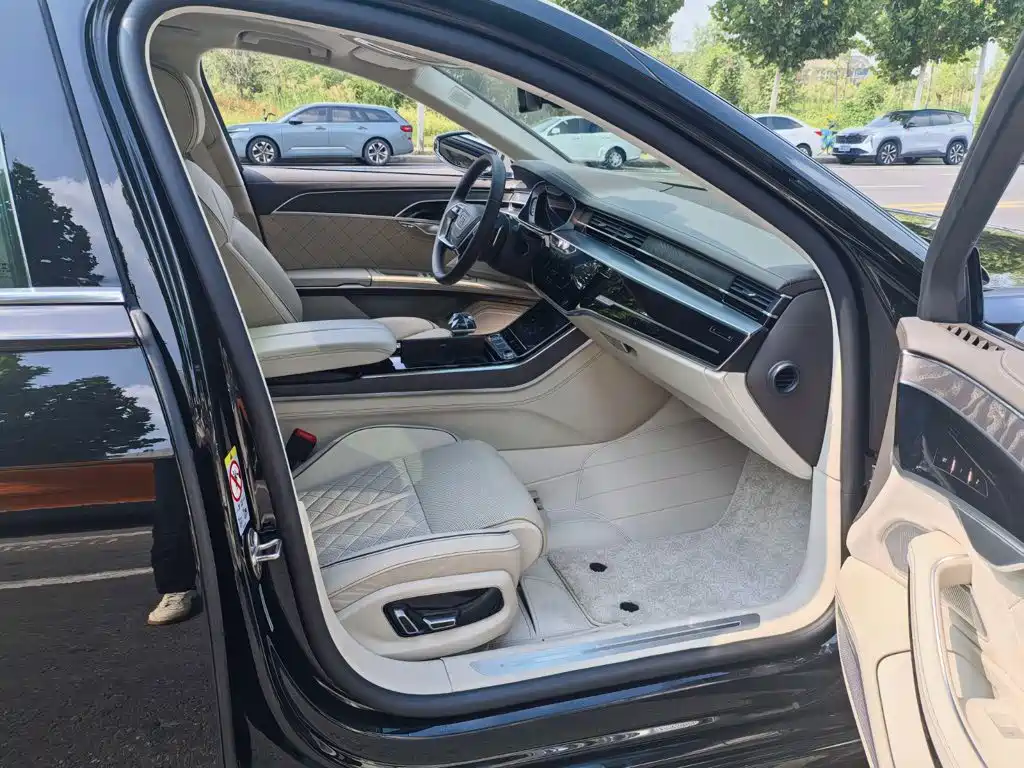 Audi A8 2023