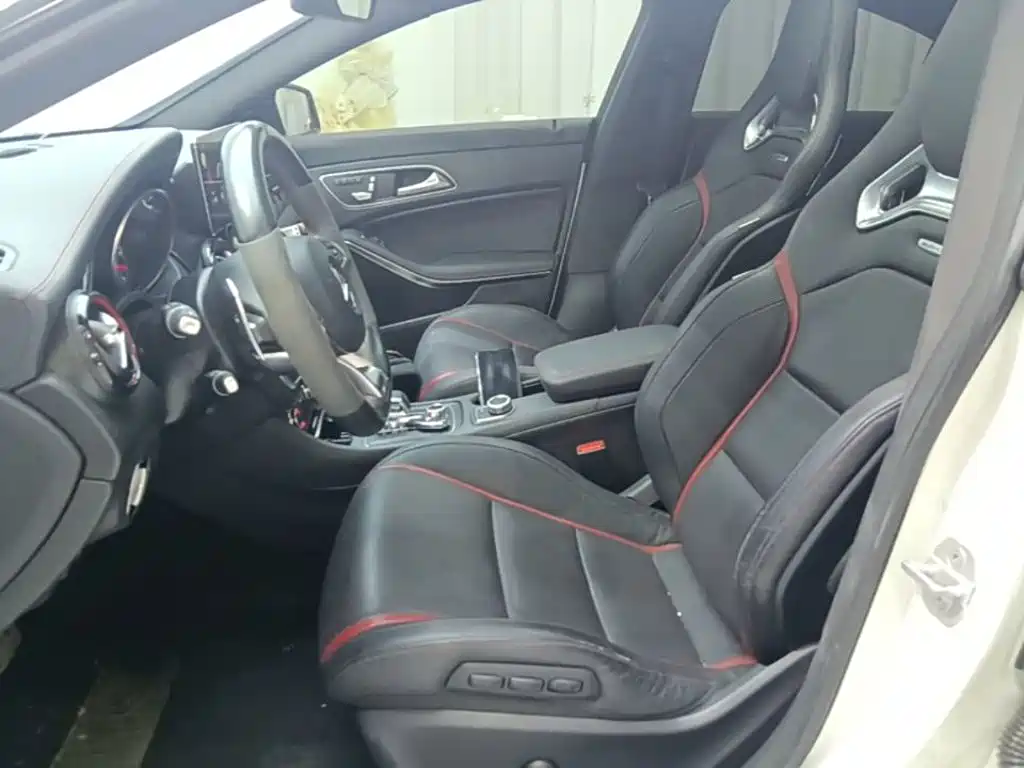 Mercedes-Benz CLA AMG 2018 — фото 15