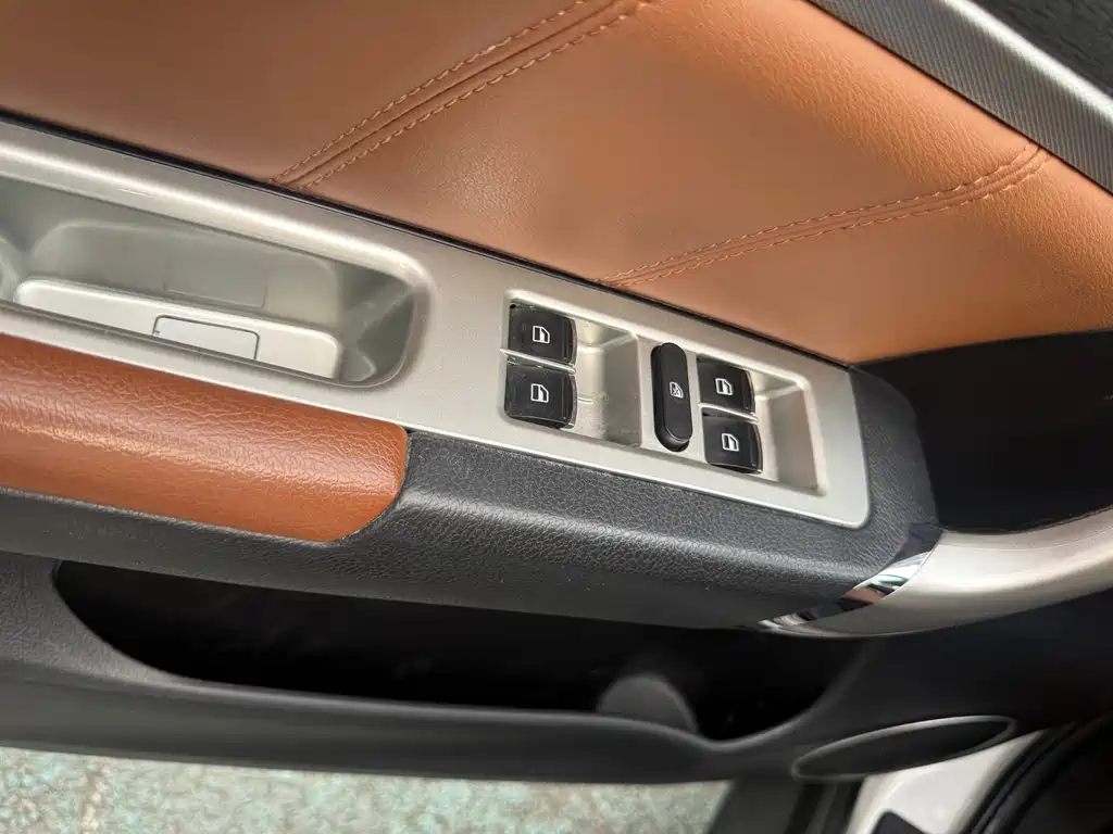 Haval H6 2015 — фото 11