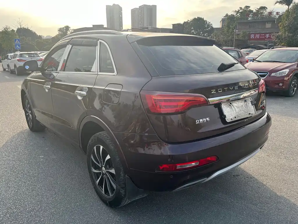 Zotye SR7 2016 — фото 7
