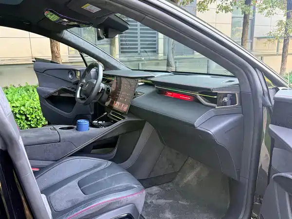 Lotus ELETRE 2025