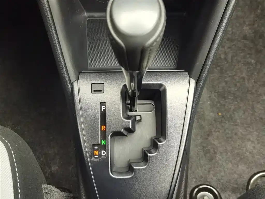 Toyota Yaris L 2020 — фото 13