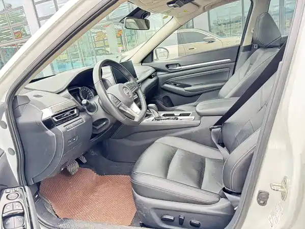 Nissan Teana 2023