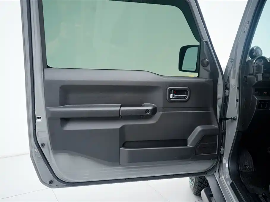 Suzuki Jimny 2025 — фото 18