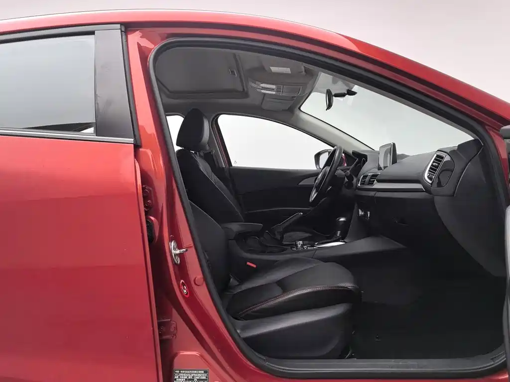 Mazda 3 Axela 2016 — фото 23