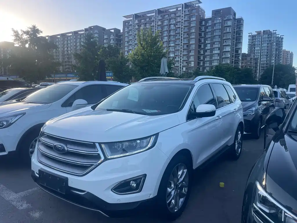 Ford Edge 2015 — фото 1