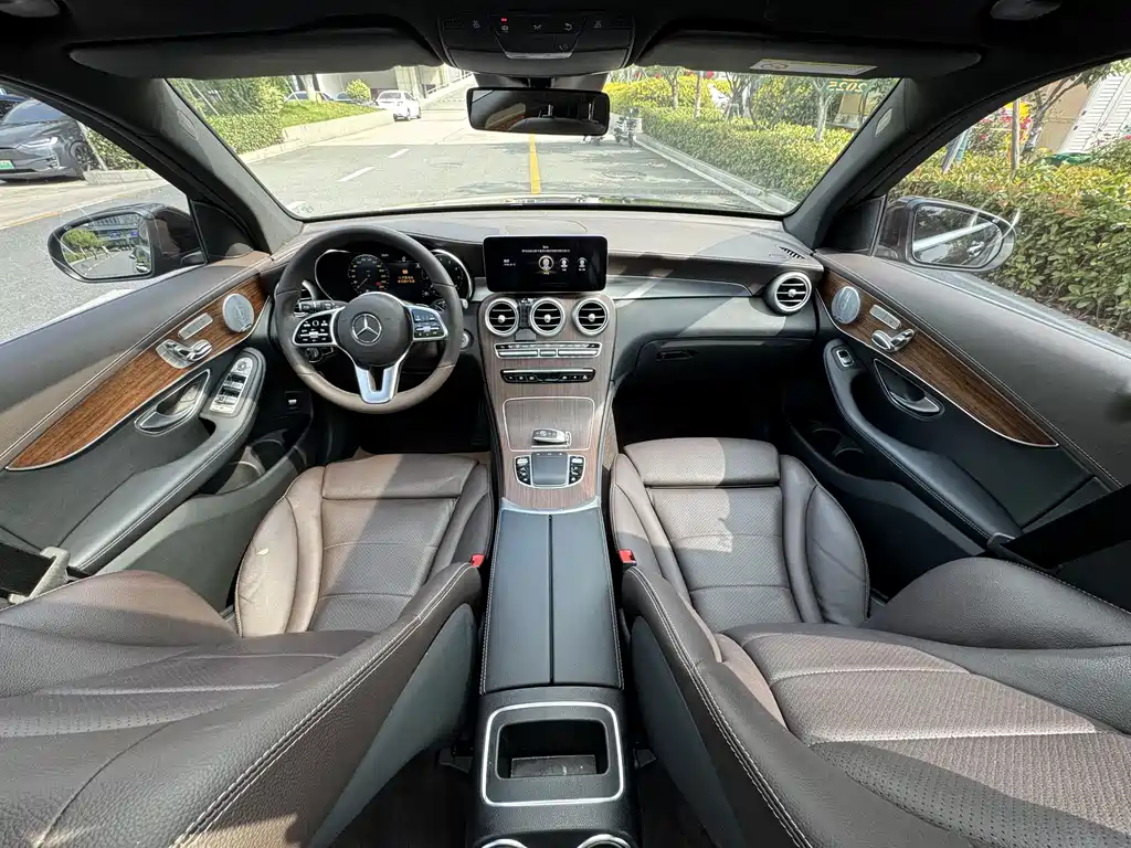 Mercedes-Benz GLC 2021 — фото 15