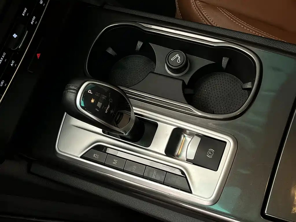 Maserati Ghibli 2015 — фото 16