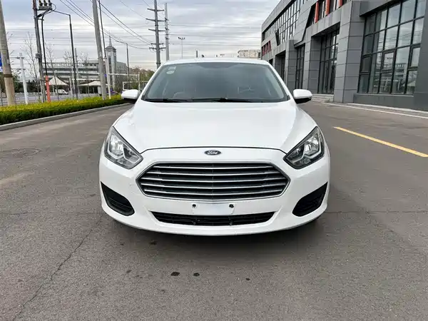 Ford Escort 2017