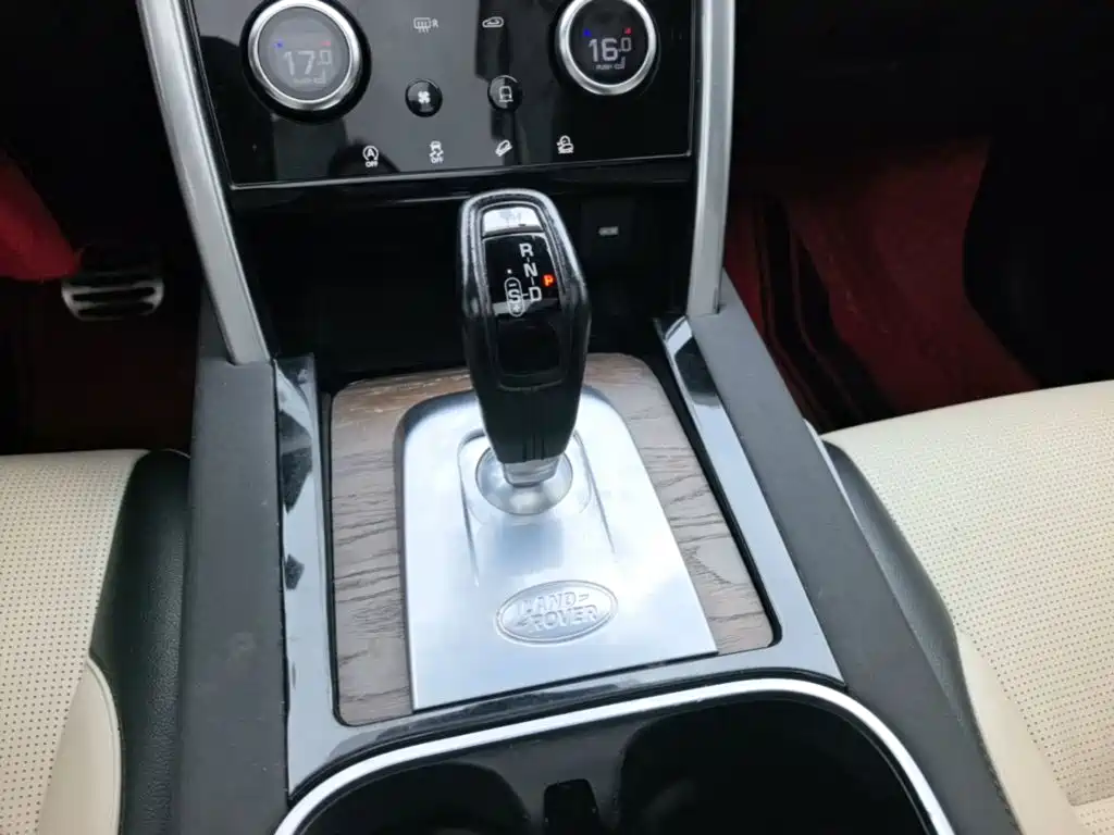 Land Rover Discovery Sport 2021 — фото 14