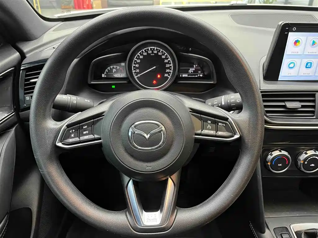 Mazda CX-4 2023 — фото 3