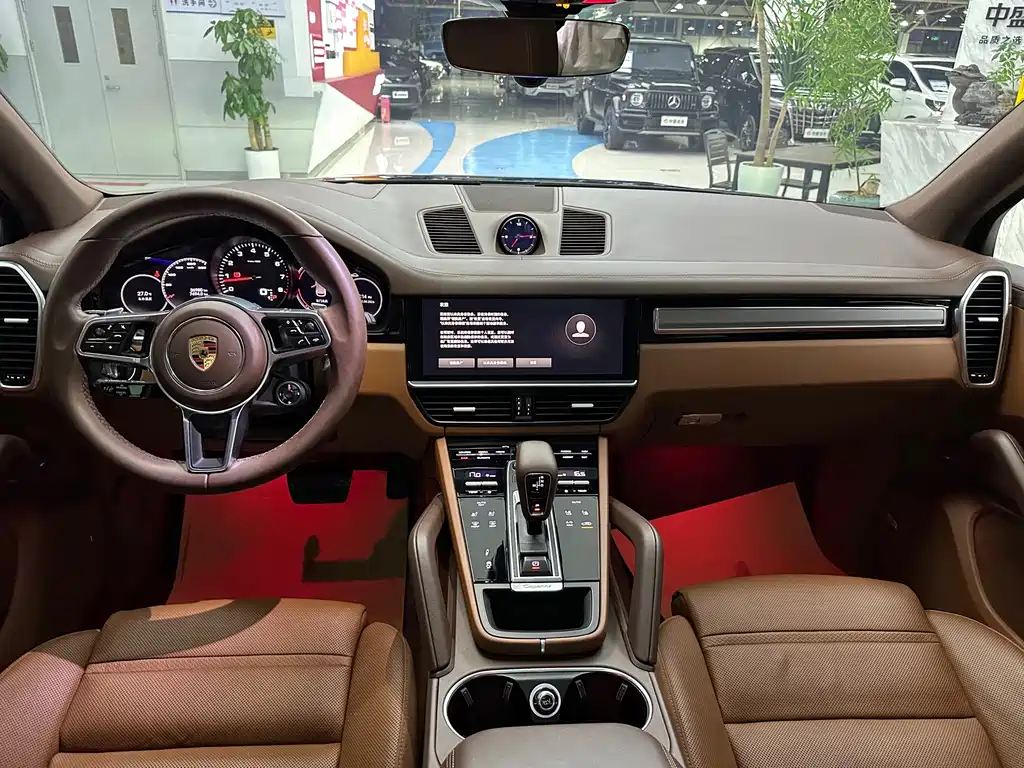Porsche Cayenne 2023 — фото 24