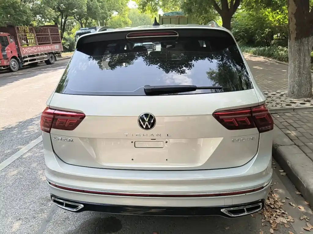 Volkswagen Tiguan L 2023 — фото 6