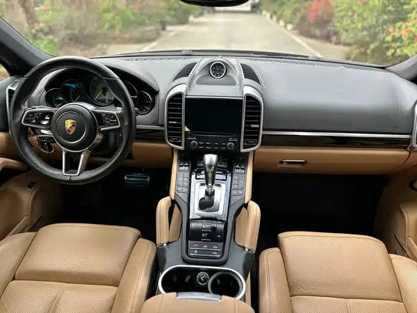 Porsche Cayenne New Energy 2016
