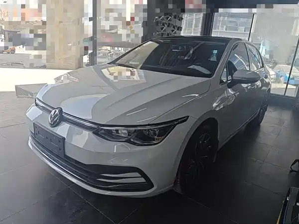 Volkswagen Golf 2021