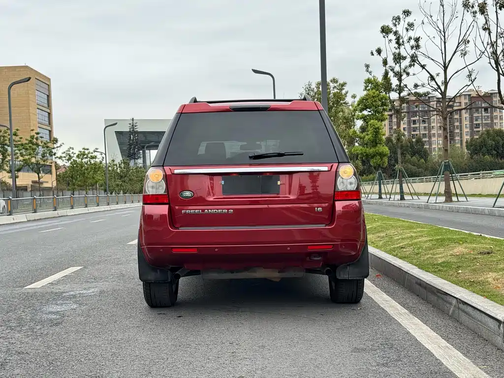 Land Rover Freelander 2 2011 — фото 13