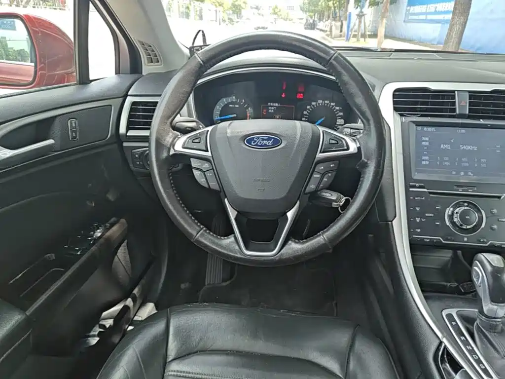 Ford Mondeo 2015 — фото 11