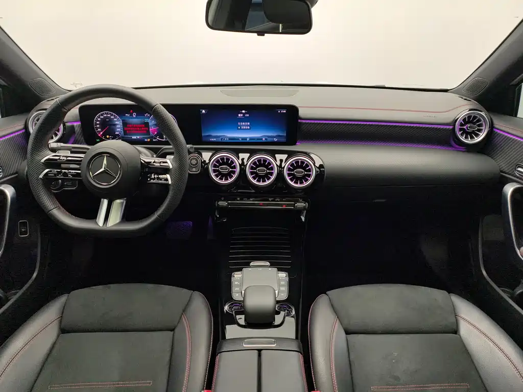 Mercedes-Benz A-Class 2023 — фото 12
