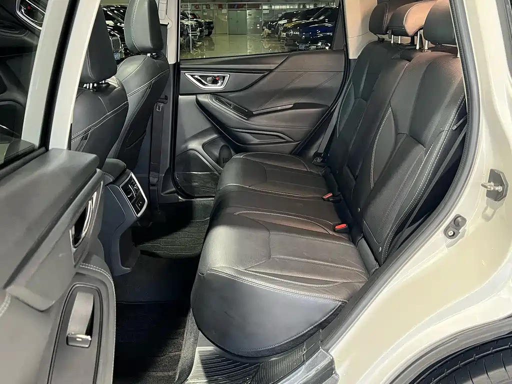 Subaru Forester 2019 — фото 19