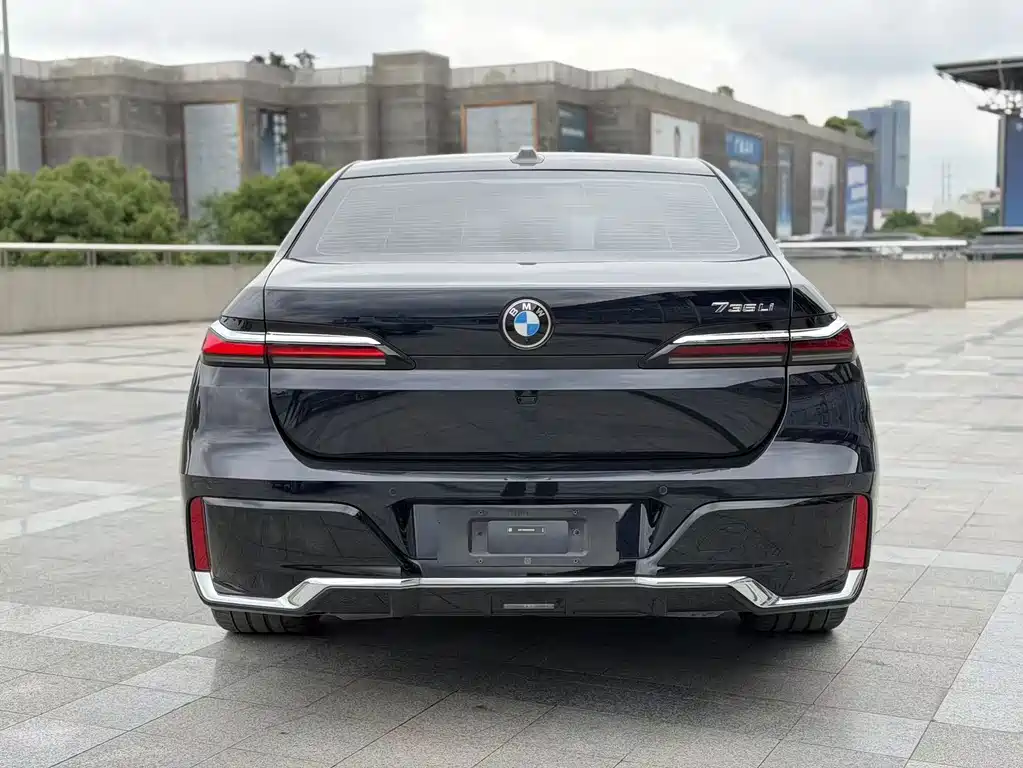 BMW 7 Series 2025 — фото 5