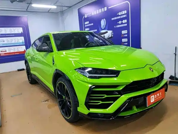 Lamborghini Urus 2023