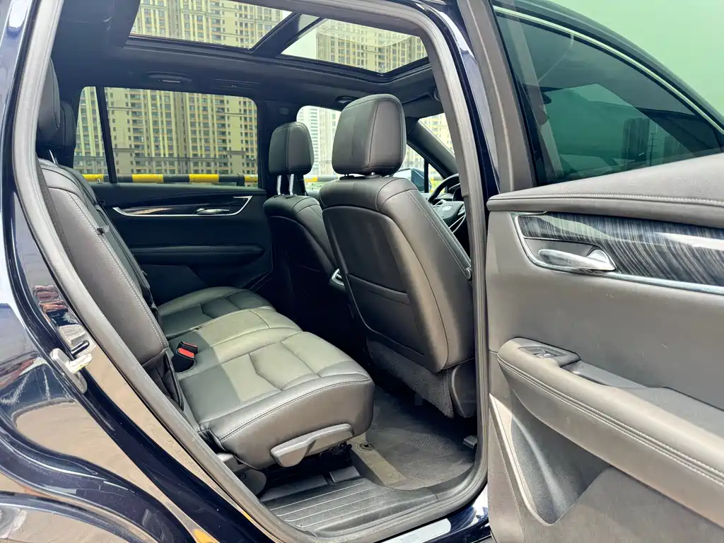 Cadillac XT6 2021 — фото 16