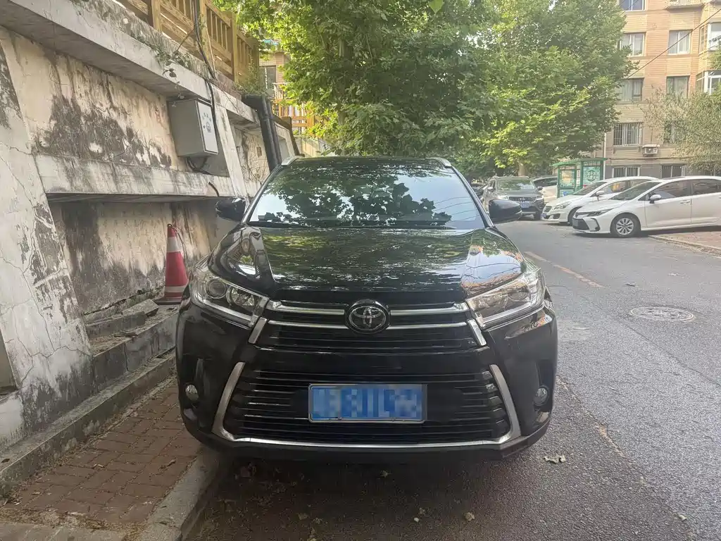 Toyota Highlander 2020