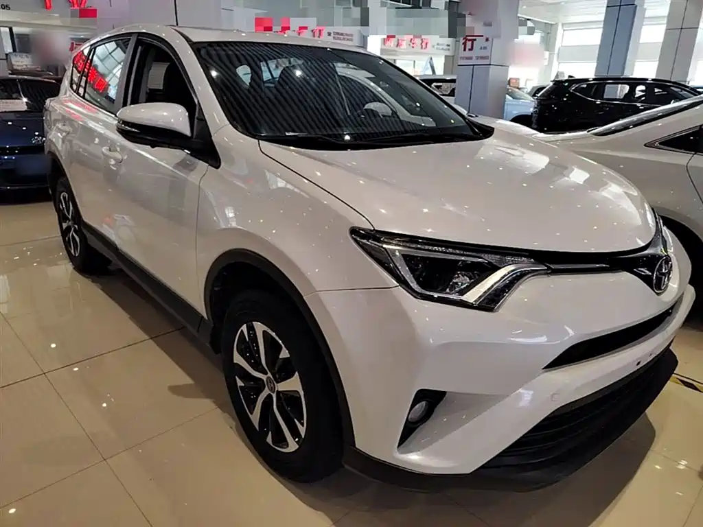 Toyota RAV4 2019 — фото 4