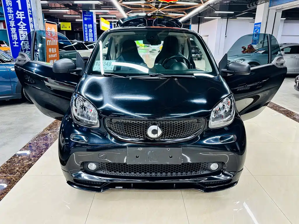 smart Fortwo 2018 — фото 30