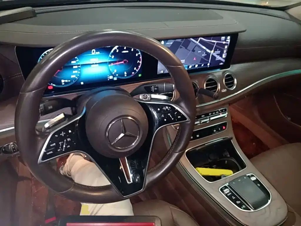 Mercedes-Benz E-Class 2020 — фото 10