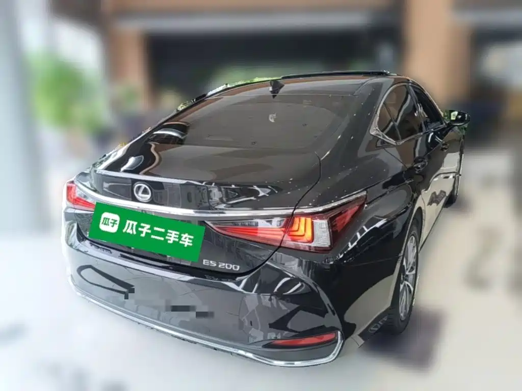 Lexus ES 2023 — фото 12